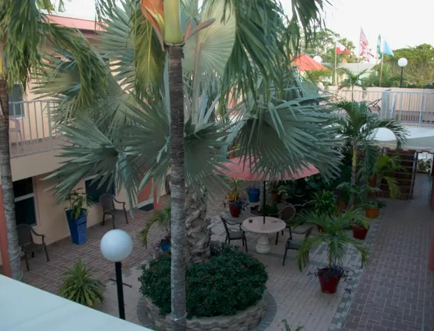 Lago Mar Motel and Apartments hotel detail image 4