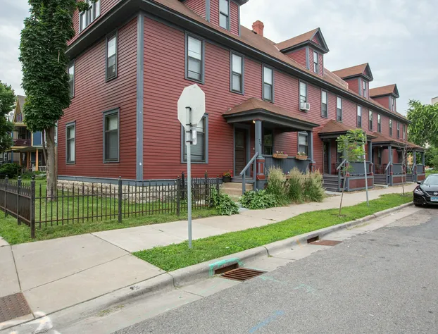 Midtown Manor hotel detail image 2