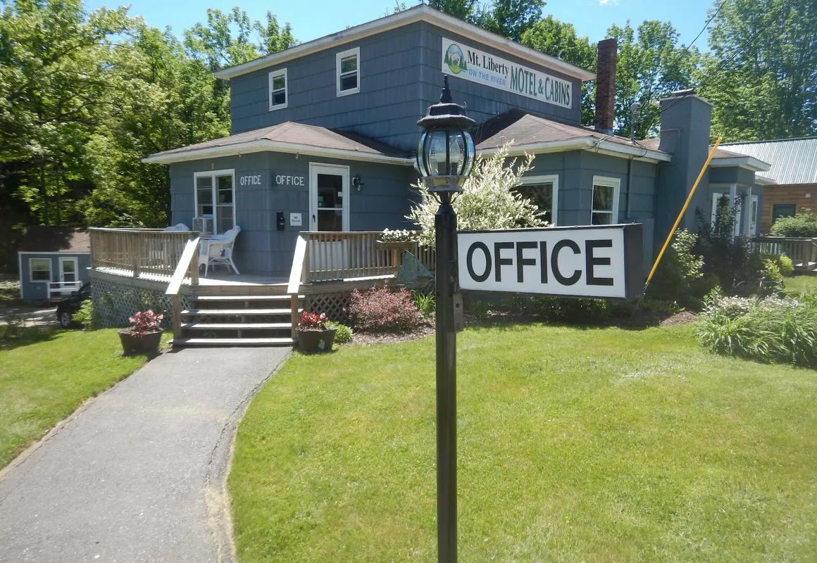 Mt Liberty Cabins and Motel hotel hero