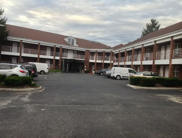 Village Inn hotel detail image 3