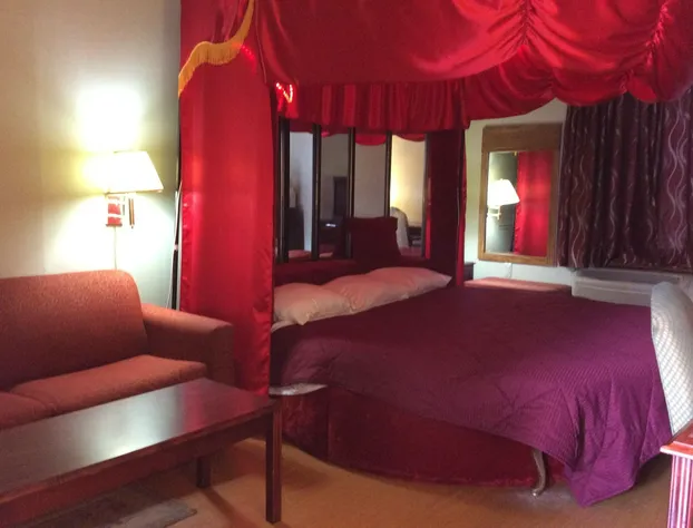 Village Inn hotel detail image 4