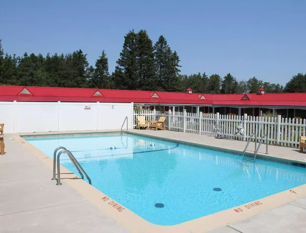 Mackinac Lake Trail Motel hotel detail image 4