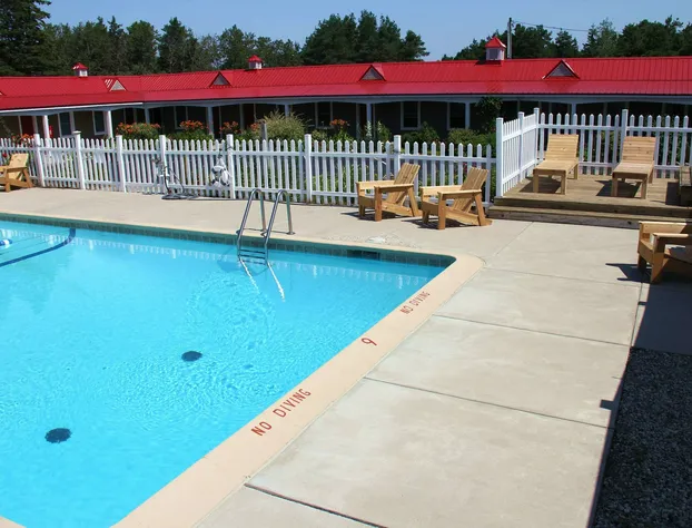 Mackinac Lake Trail Motel hotel detail image 4