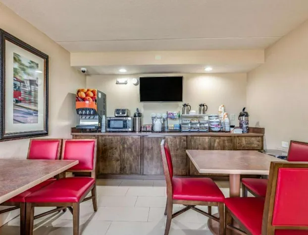 Rodeway Inn & Suites hotel detail image 2