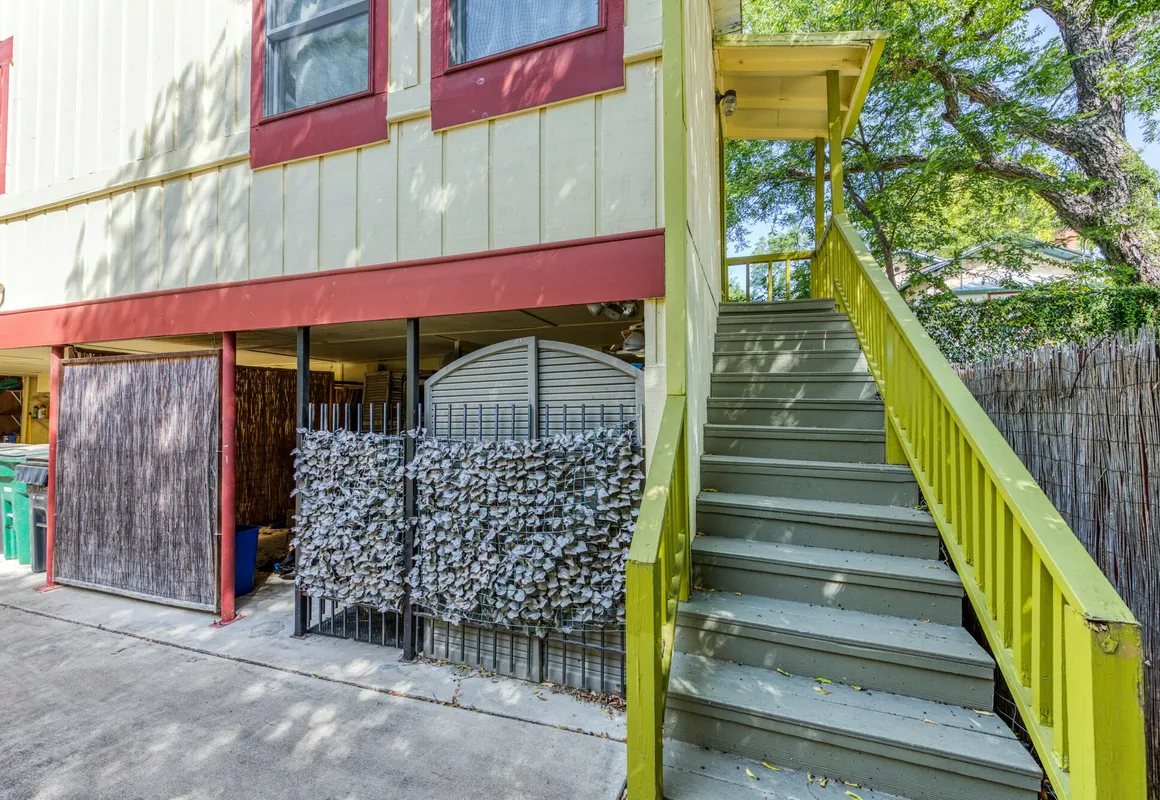 A Yellow Rose B&B hotel hero