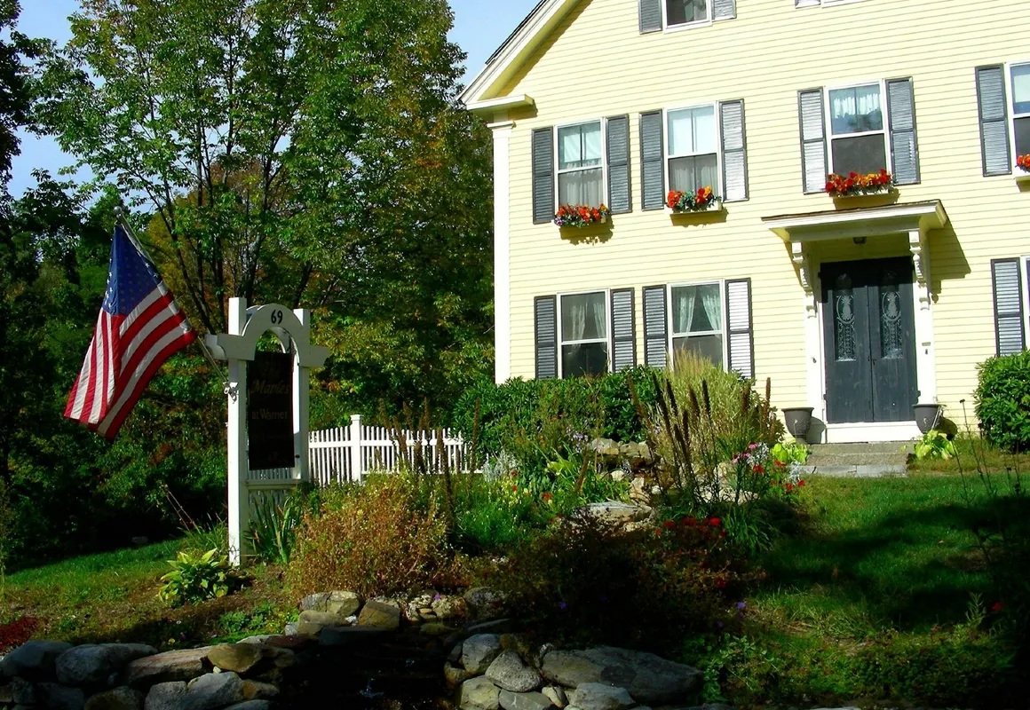 The Maples at Warner hotel hero