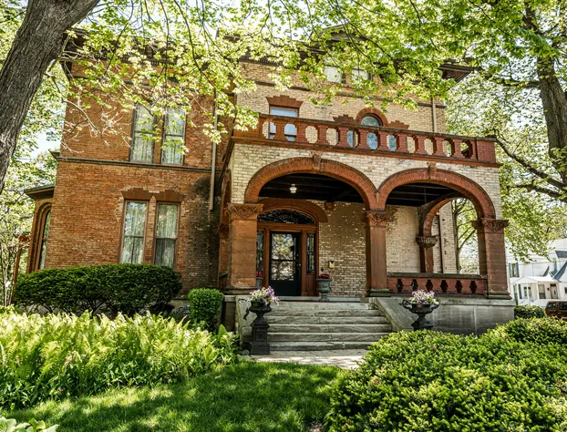 Vrooman Mansion B&B hotel detail image 3