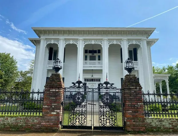 Shadowlawn Bed & Breakfast hotel detail image 3