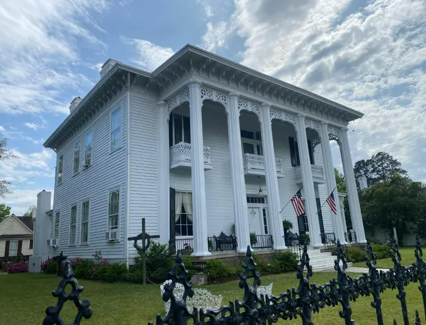 Shadowlawn Bed & Breakfast hotel detail image 3