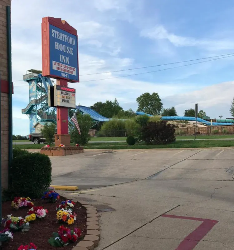 Stratford House Inn Branson hotel hero