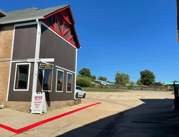 Stratford House Inn Branson hotel detail image 1