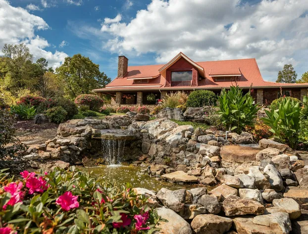 Hilltop Manor Bed and Breakfast hotel detail image 3