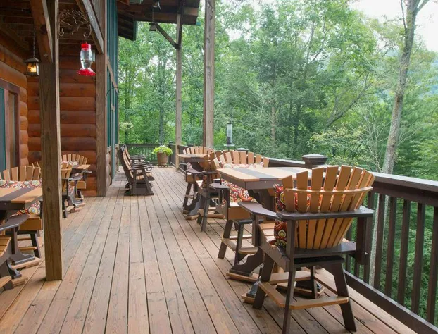 Lazy Bear Lodge hotel detail image 2