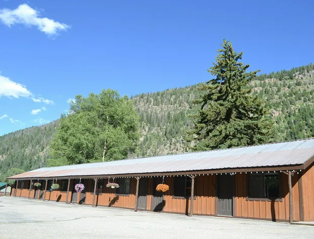 Wolf Creek Ranch Ski Lodge hotel detail image 1