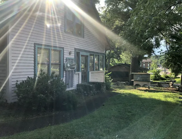 Smokies Bed and Breakfast hotel detail image 3