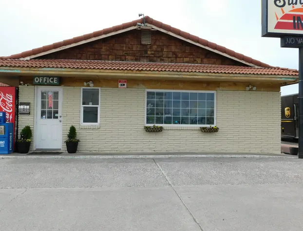 Sunland Inn hotel detail image 2