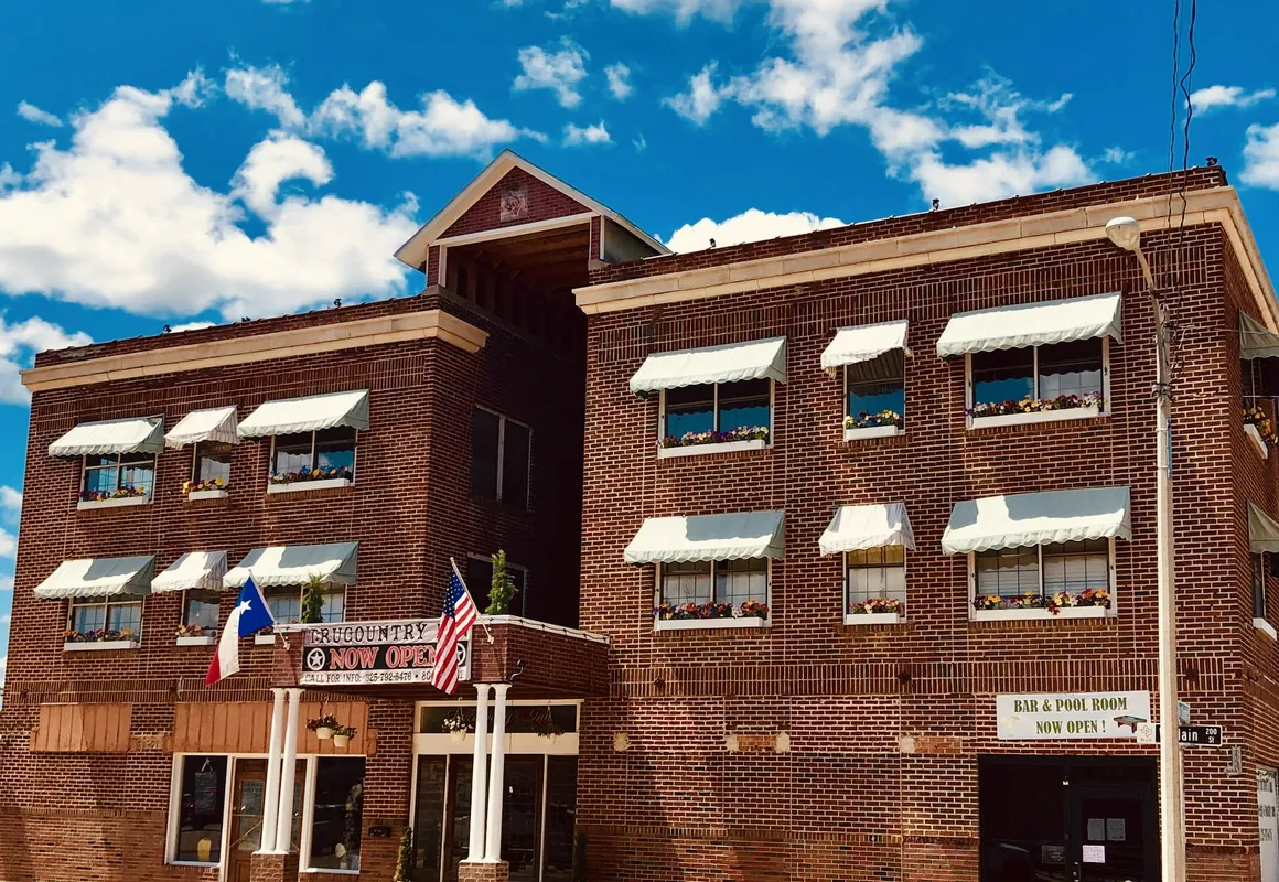 Trucountry Inn hotel hero