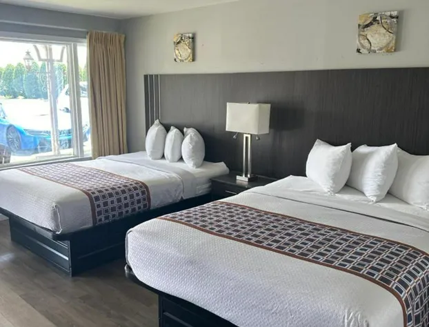 Lake Erie Lodge hotel detail image 4