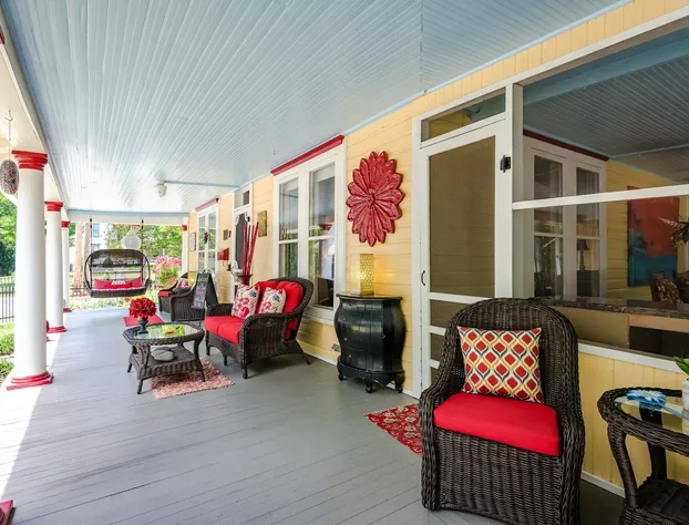 Red Bud Manor Inn hotel detail image 3