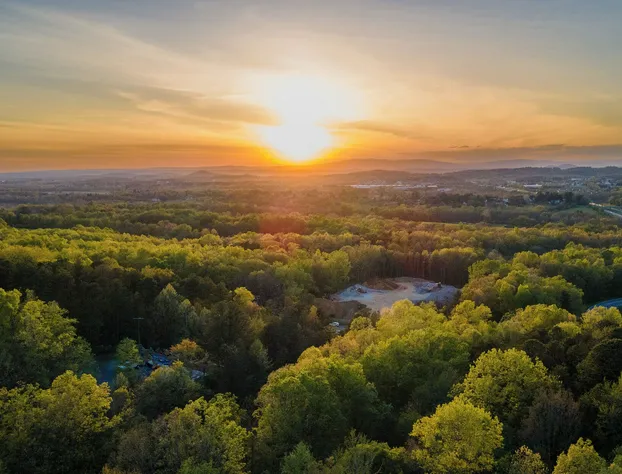 Iris Inn and Cabins hotel detail image 1