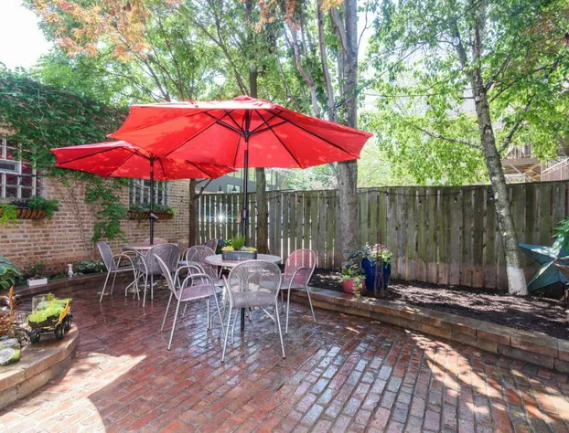 House 5863 - Chicago Bed and Breakfast hotel detail image 3