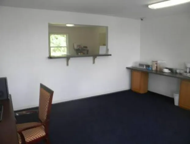 USA Inn and Suites Morgantown hotel detail image 3