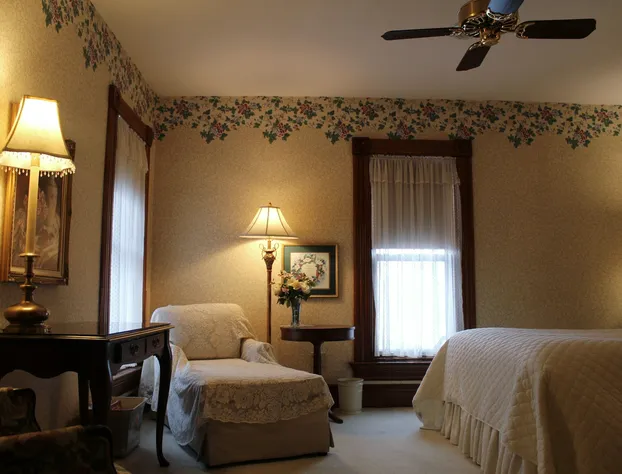 Victorian Rose Garden hotel detail image 1