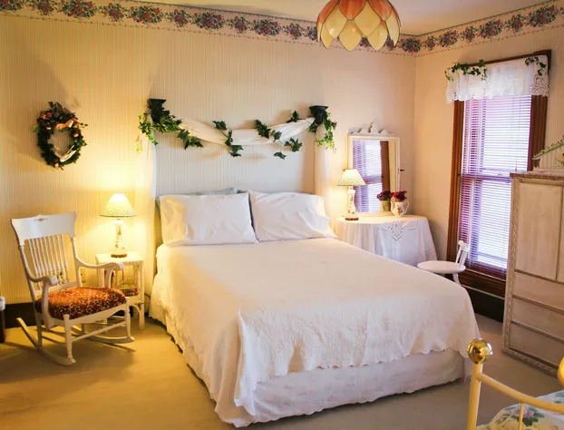 Victorian Rose Garden hotel detail image 4