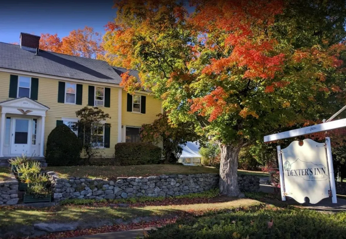 Dexter's Inn hotel hero