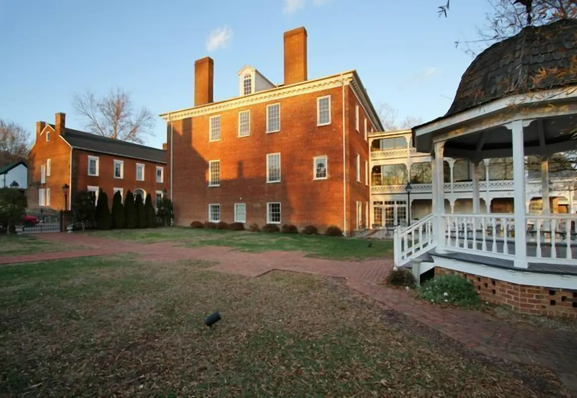 Hale Springs Inn hotel hero