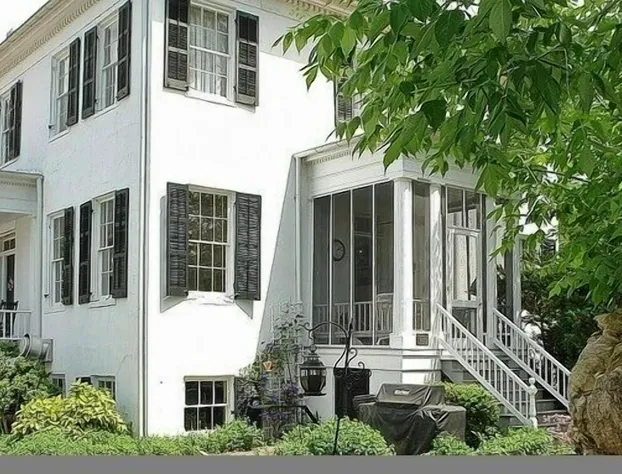 The Essex Inn hotel detail image 2