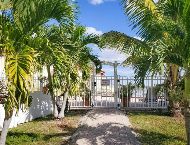 Captain's Table Hotel hotel detail image 3