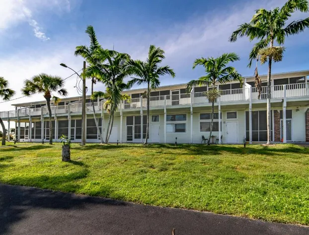 Captain's Table Hotel hotel detail image 2