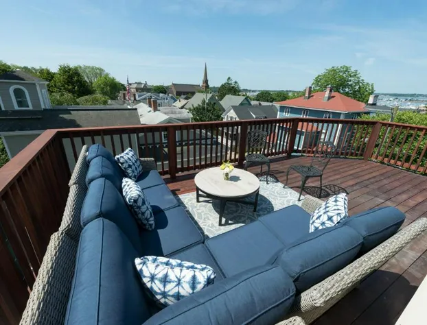 Serenity Inn Newport hotel detail image 2