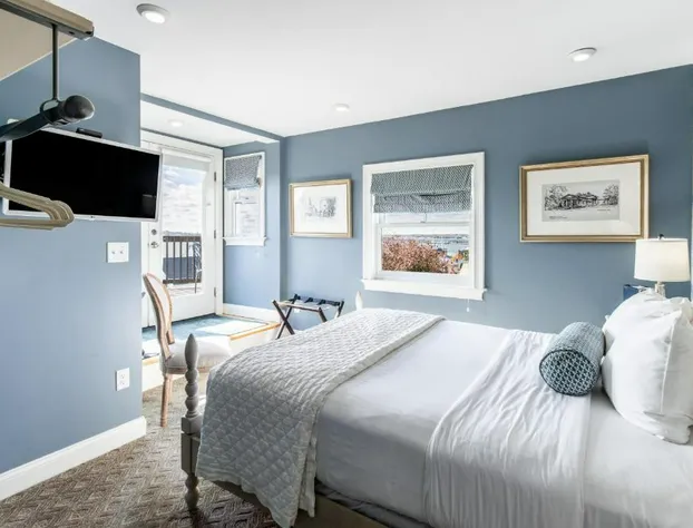 Serenity Inn Newport hotel detail image 3