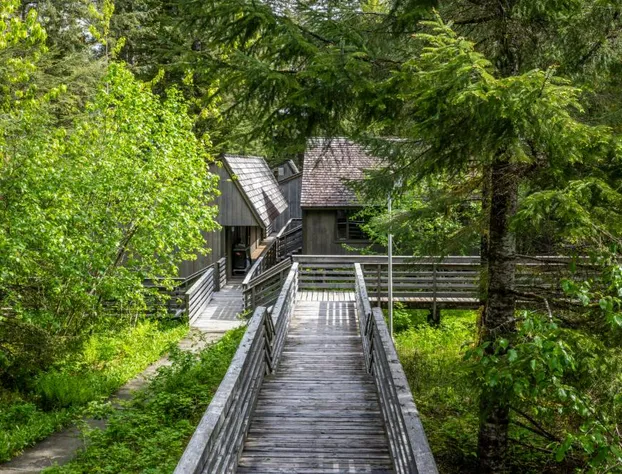 Glacier Bay Lodge hotel detail image 3