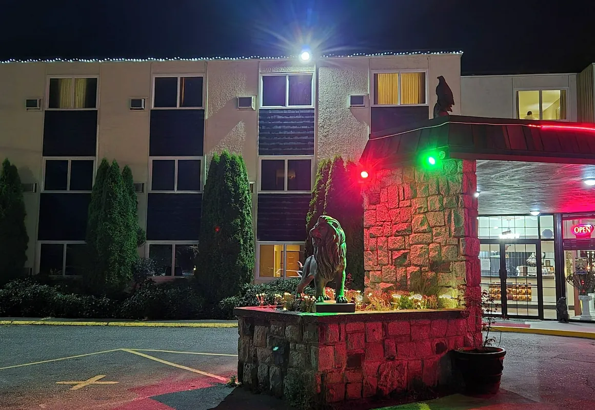 Ocean Marina Hotel hotel hero