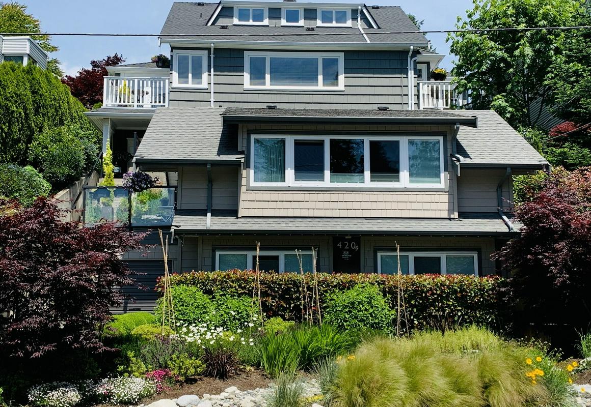 Crystal's View Bed & Breakfast hotel hero