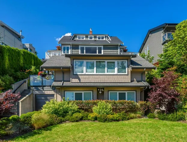 Crystal's View Bed & Breakfast hotel detail image 3