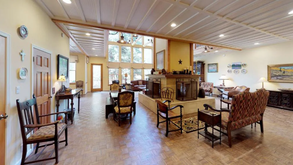 Double Dog Inn hotel hero