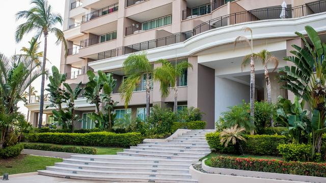 Grand Venetian Condominium hotel detail image 2