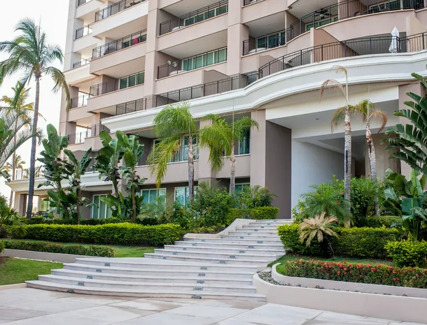 Grand Venetian Condominium hotel detail image 2