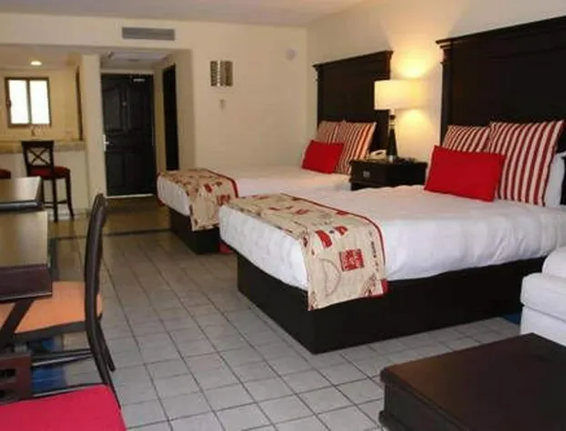 Special Offer, Unbeatable Location - 2BR Suite hotel detail image 4