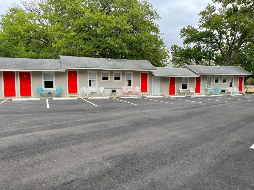 Frederick Motel hotel hero