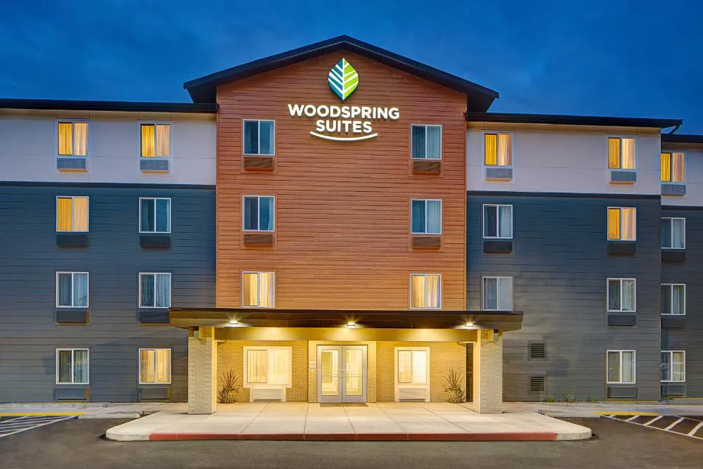 WoodSpring Suites Seattle Everett hotel hero