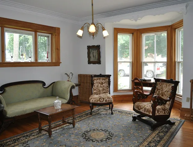 Holman's Heritage Suites hotel detail image 2