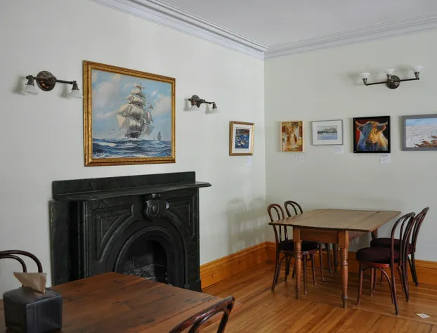 Holman's Heritage Suites hotel detail image 4