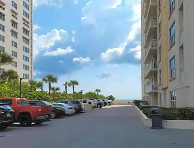 Opus Condominiums hotel detail image 4