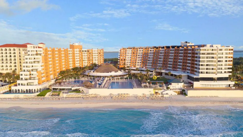 Crown Paradise Club Cancun All Inclusive hotel hero