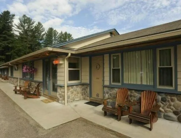 Country Club Motel hotel detail image 3